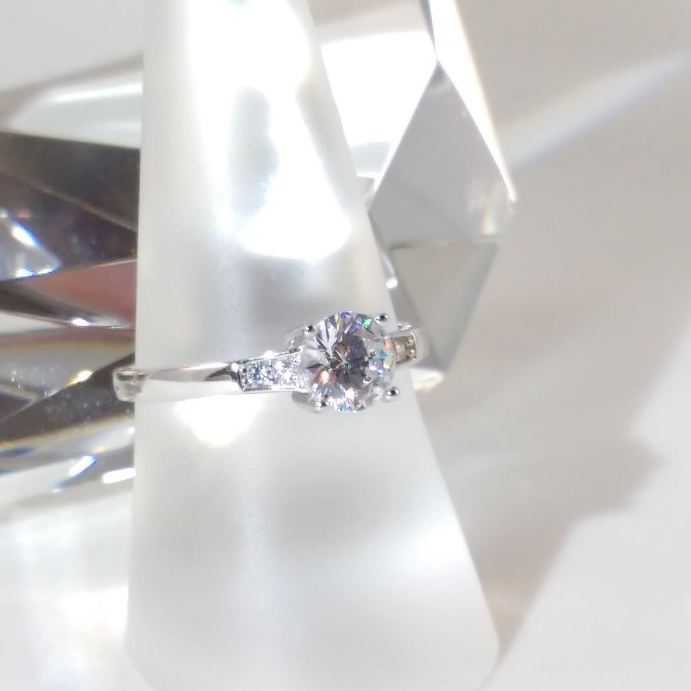 Simulated Diamond 1.4 Carats Ring SIZE 7